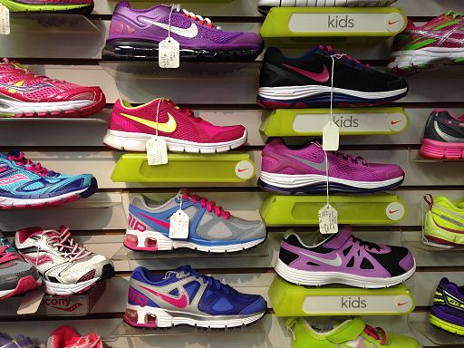 running_shoes_display